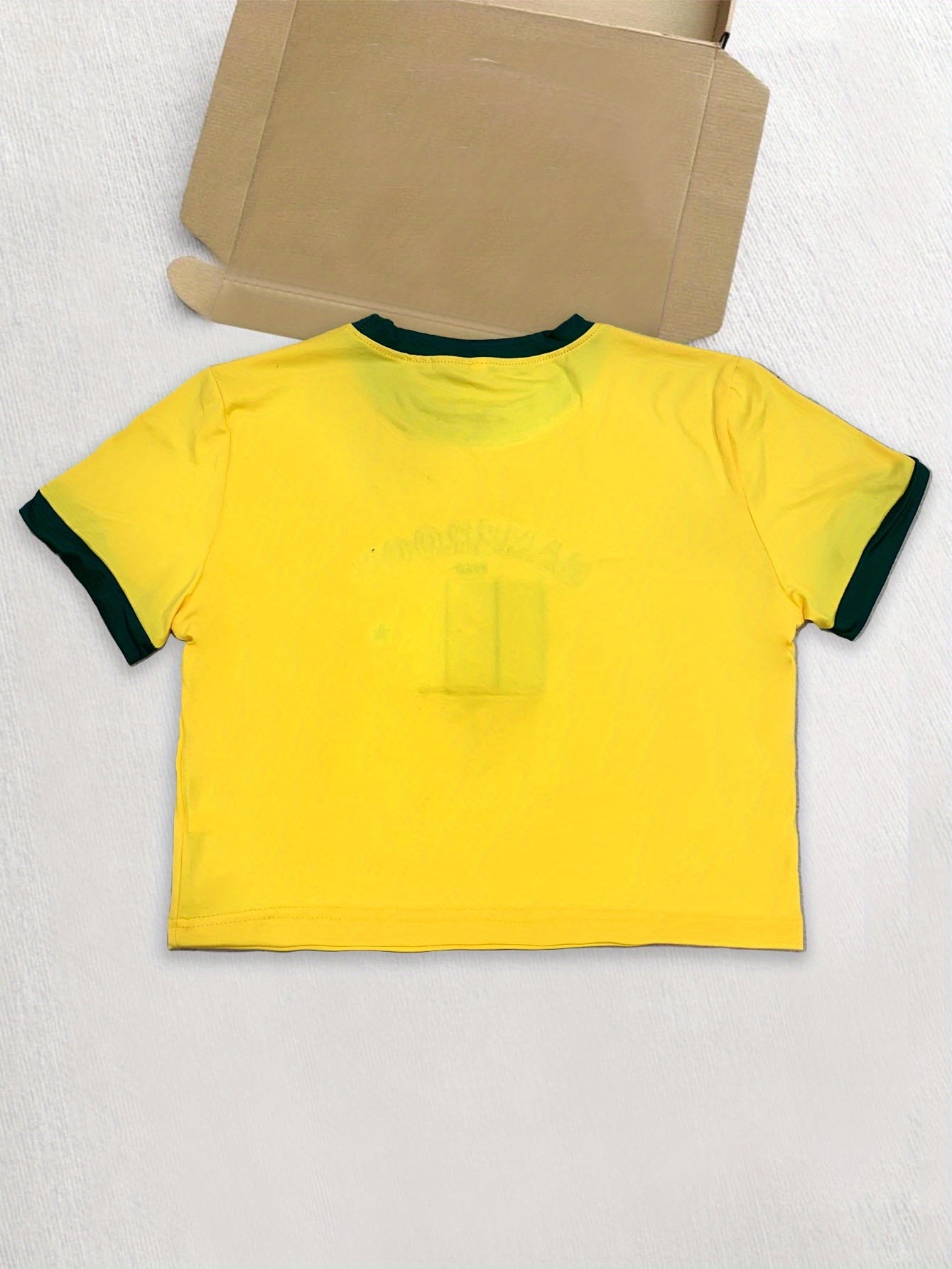 Crop top brodé avec le drapeau - Street Fashion Usa avis et prix